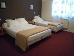 chambre-3-personnes-saint-gaudens-hotel-p